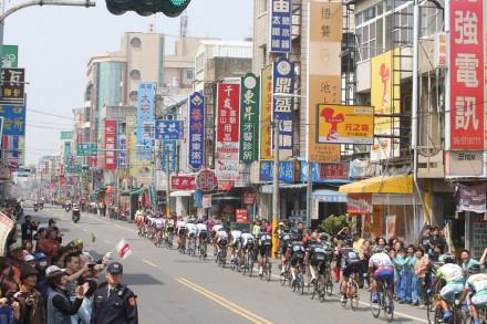 Street scene in Tour de Taiwan