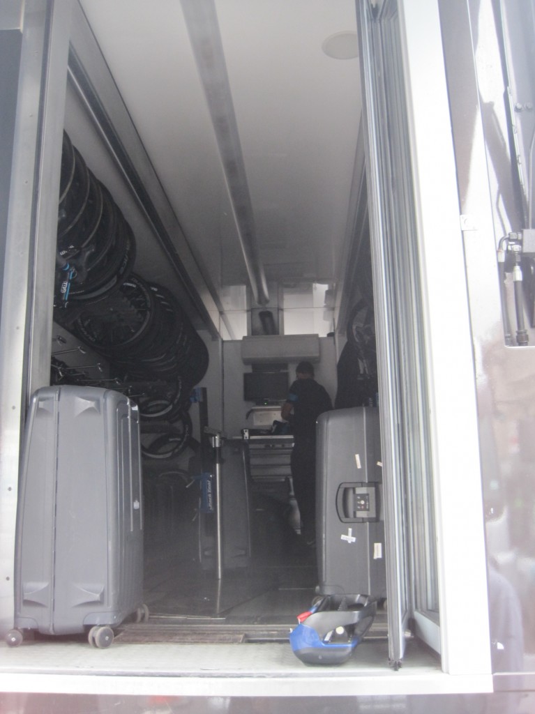 Team Sky Service Truck - Image ©PaulHarris/CyclingShorts Team Sky Service Truck - Image ©PaulHarris/CyclingShorts