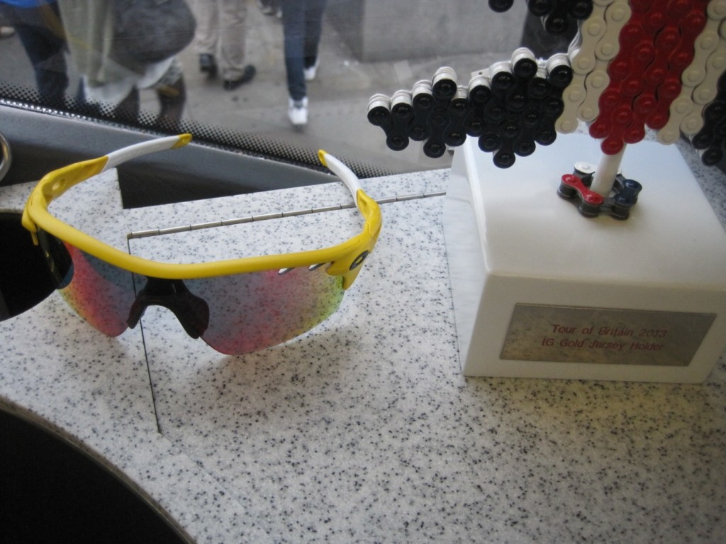 Sir Bradley’s shades and his Guildford trophy - Image ©Paul Harris / Cycling Shorts. Sir Bradley’s shades and his Guildford trophy - Image ©Paul Harris / Cycling Shorts.